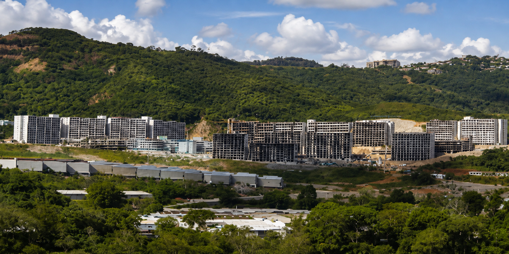 Torres de apartamentos terminadas — vivienda residencial de alta densidad entregada al mercado
